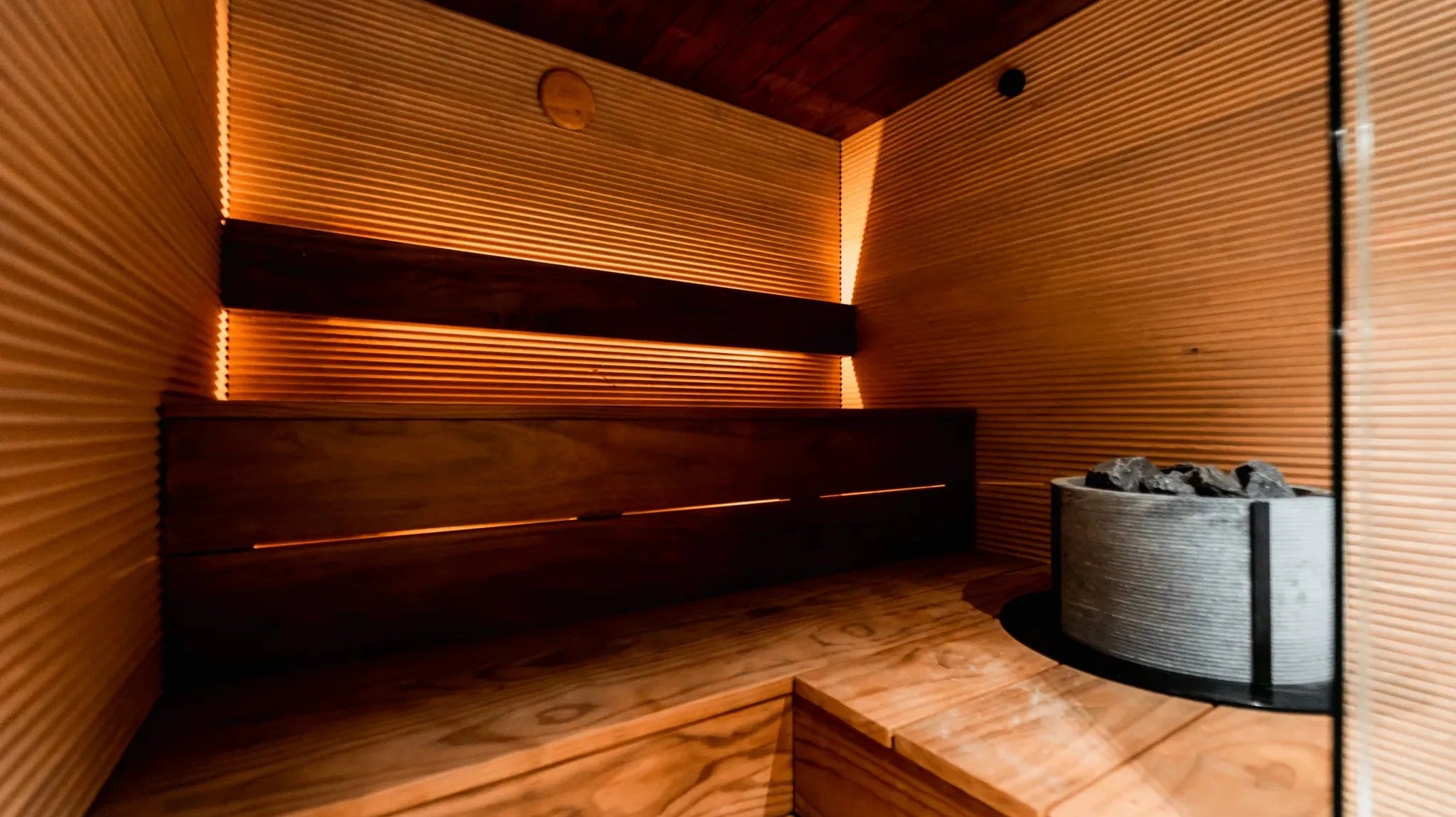 Saunapaneelin valinta - vinkit ja ideat saunan panelointiin